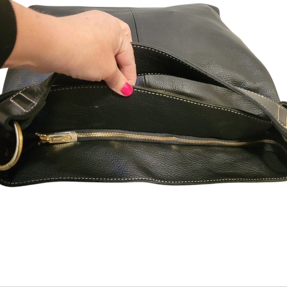 AmeriLeather Floral Embroidered Leather Hobo Tote Pockets Carry On Travel Bag - Picture 4 of 11